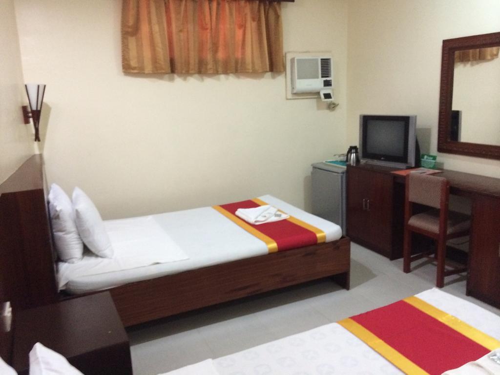 Bed and Breakfast Ysabelle Mansion Puerto Princesa Zewnętrze zdjęcie